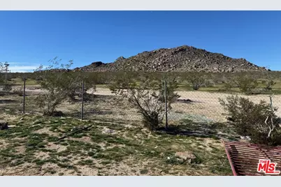 3475 Kickapoo Trl, Landers, CA 92285 - Photo 12