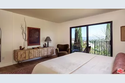 4249 Torreon Dr, Woodland Hills, CA 91364 - Photo 32