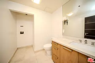 702 S Serrano Ave, Los Angeles, CA 90005 - Photo 20