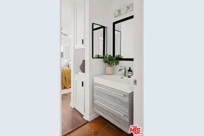 2500 Abbot Kinney Blvd #7, Venice, CA 90291 - Photo 16
