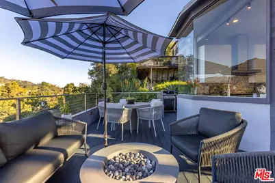 5682 Spreading Oak Dr, Los Angeles, CA 90068 - Photo 46