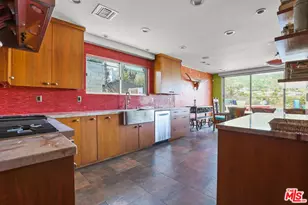3912 Spray Ln, Malibu, CA 90265 - Photo 4