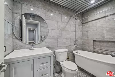 24431 Cheryl Kelton Pl, Newhall, CA 91321 - Photo 14
