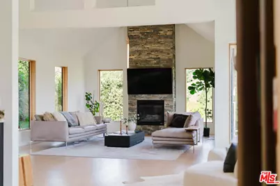 10110 Cielo Dr, Beverly Hills, CA 90210 - Photo 6