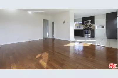 8324 Barnsley Ave, Los Angeles, CA 90045 - Photo 2