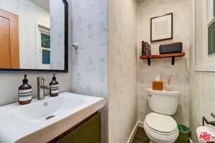 8326 Ridpath Dr, Los Angeles, CA 90046 - Photo 28