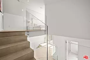 7377 Pyramid Pl, Los Angeles, CA 90046 - Photo 22