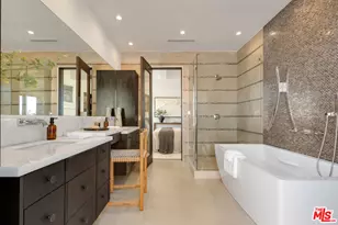 3116 Elvido Dr, Los Angeles, CA 90049 - Photo 34