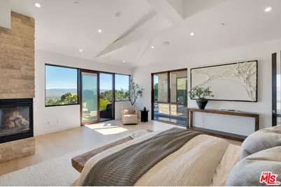 3116 Elvido Dr, Los Angeles, CA 90049 - Photo 28