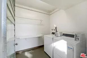 22030 Calvert St, Woodland Hills, CA 91367 - Photo 16