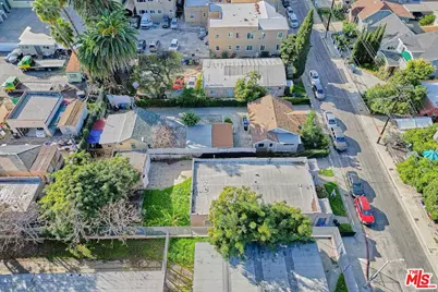 3030 W 12th Pl, Los Angeles, CA 90006 - Photo 14