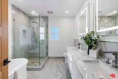 421 N Catalina St, Burbank, CA 91505 - Photo 26