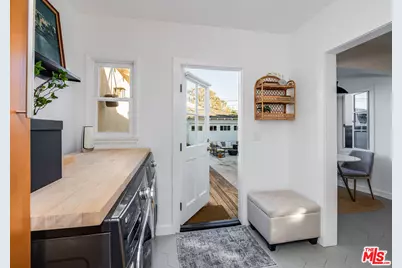 1910 S Bedford St, Los Angeles, CA 90034 - Photo 20