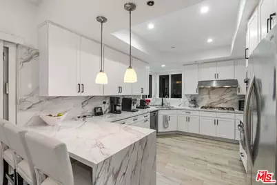 20318 Blythe St, Winnetka, CA 91306 - Photo 8