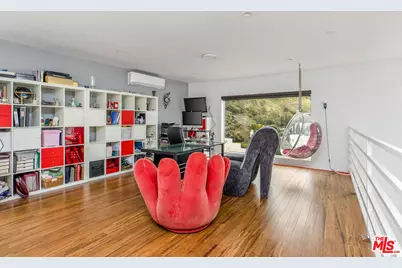 2350 San Marco Dr, Los Angeles, CA 90068 - Photo 12