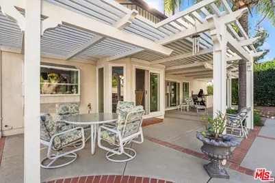 18409 Hampton Ct, Porter Ranch, CA 91326 - Photo 46