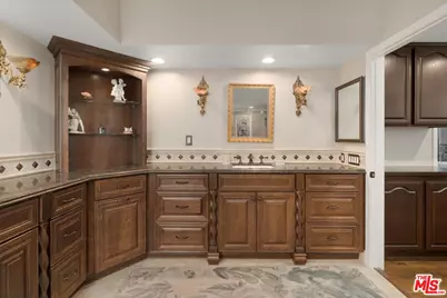 18409 Hampton Ct, Porter Ranch, CA 91326 - Photo 36