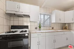 1114 S La Peer Dr, Los Angeles, CA 90035 - Photo 30