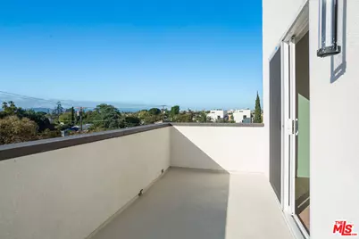 11224 W Victory Blvd, North Hollywood, CA 91606 - Photo 14