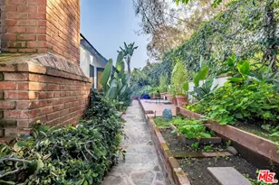 11450 Bolas St, Los Angeles, CA 90049 - Photo 50