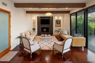2608 Carman Crest Dr, Los Angeles, CA 90068 - Photo 12