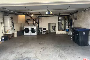 350 N Clybourn Ave, Burbank, CA 91505 - Photo 24