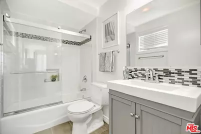 350 N Clybourn Ave #36, Burbank, CA 91505 - Photo 18