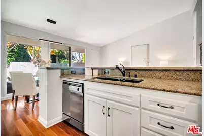 350 N Clybourn Ave #36, Burbank, CA 91505 - Photo 10