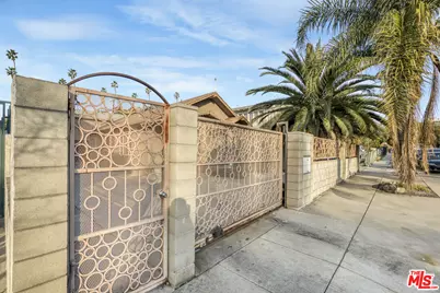 1611 Winona Blvd, Los Angeles, CA 90027 - Photo 4