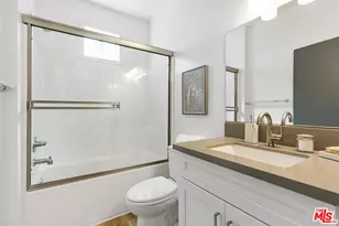 14651 W Sara Ln, Panorama City, CA 91402 - Photo 22