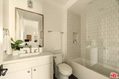 2432 22nd St, Santa Monica, CA 90405 - Photo 16