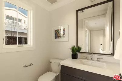 2432 22nd St, Santa Monica, CA 90405 - Photo 32