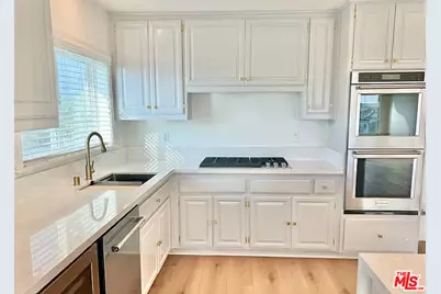 301 Ocean Ave, Seal Beach, CA 90740 - Photo 6