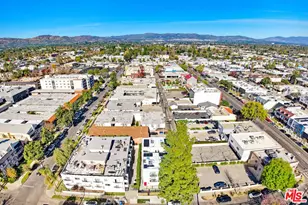 21719 Hart St, Canoga Park, CA 91303 - Photo 16