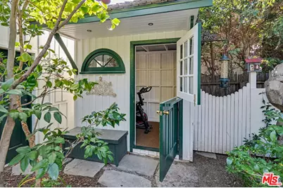 13041 Evanston St, Los Angeles, CA 90049 - Photo 62