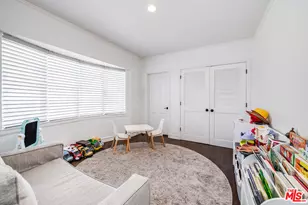 1398 Miller Dr, Los Angeles, CA 90069 - Photo 14