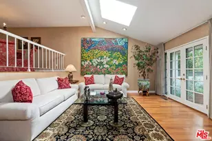 17171 Palisades Cir, Pacific Palisades, CA 90272 - Photo 2