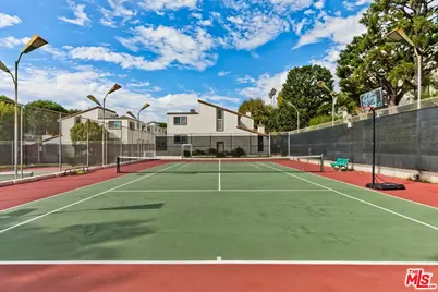 17171 Palisades Cir, Pacific Palisades, CA 90272 - Photo 28