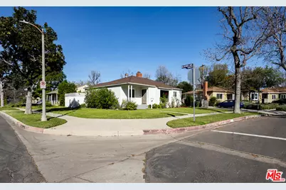 15525 Sylvan St, Van Nuys, CA 91411 - Photo 16