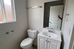 945 W 76th St, Los Angeles, CA 90044 - Photo 16