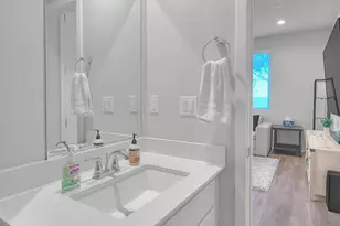 629 Daniel Freeman Cir, Inglewood, CA 90301 - Photo 6