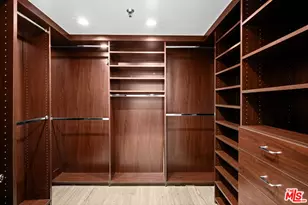 10445 Wilshire Blvd, Los Angeles, CA 90024 - Photo 16