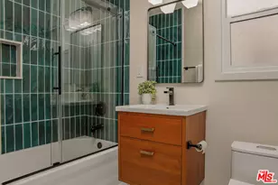 2046 S Burnside Ave, Los Angeles, CA 90016 - Photo 32