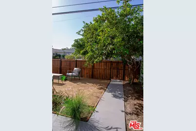2046 S Burnside Ave, Los Angeles, CA 90016 - Photo 36