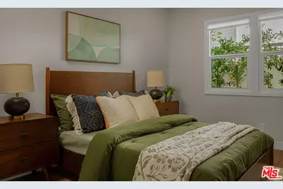 2046 S Burnside Ave, Los Angeles, CA 90016 - Photo 22