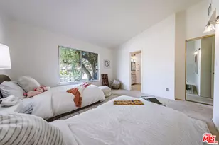 12324 Kenny Dr, Granada Hills, CA 91344 - Photo 32