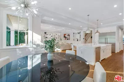 813 N Spaulding Ave, Los Angeles, CA 90046 - Photo 14