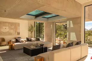 12752 Mulholland Dr, Beverly Hills, CA 90210 - Photo 50