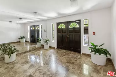 10620 Eastborne Ave #102, Los Angeles, CA 90024 - Photo 32