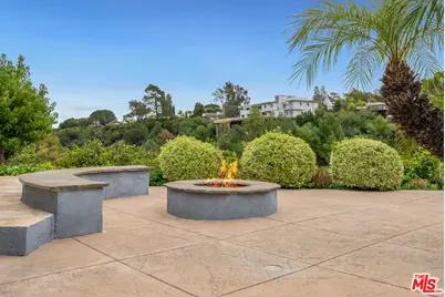 15901 High Knoll Rd, Encino, CA 91436 - Photo 32
